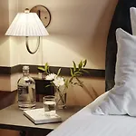 كريستيانيا تياتر 4*
