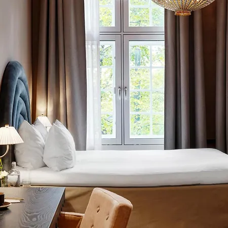 Christiania Teater 4*