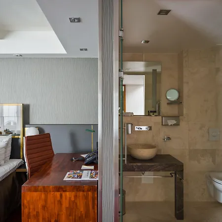 Christiania Teater 4*