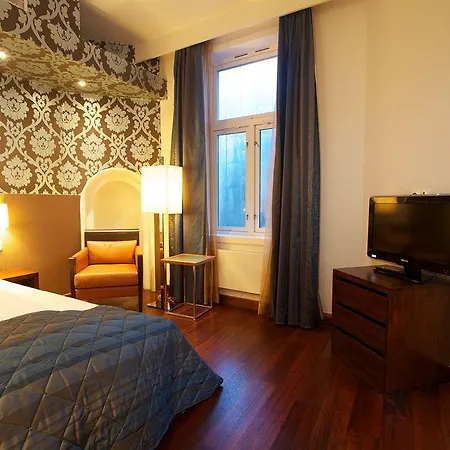 Hotel Christiania Teater 4*