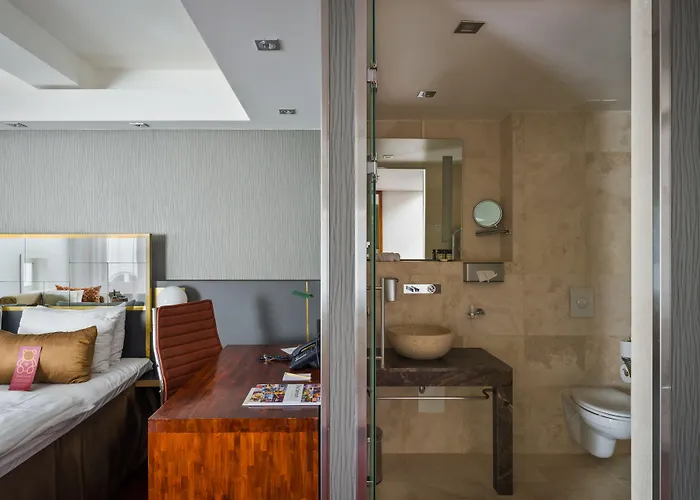 Christiania Teater 4*